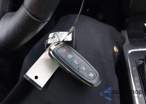 2019 Ford Escape Titanium из США, поврежденный, VIN 1FMCU9J93KUA51373